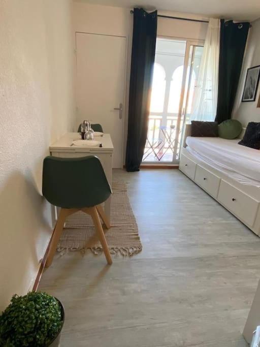 Superbe Studio Renove Avec Piscine Et Vue Marina Le Barcarès エクステリア 写真