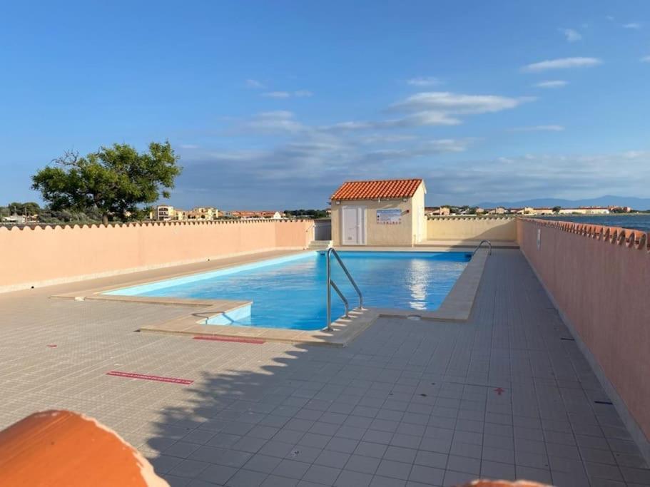 Superbe Studio Renove Avec Piscine Et Vue Marina Le Barcarès エクステリア 写真